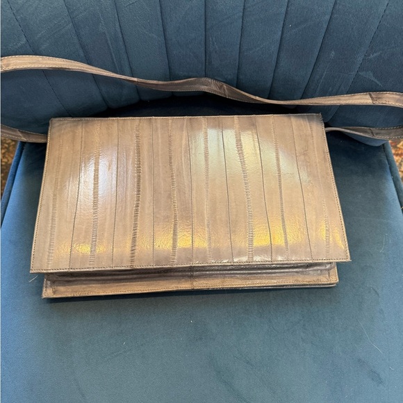 Vintage Genuine leather eel skin gray clutch - Picture 4 of 4